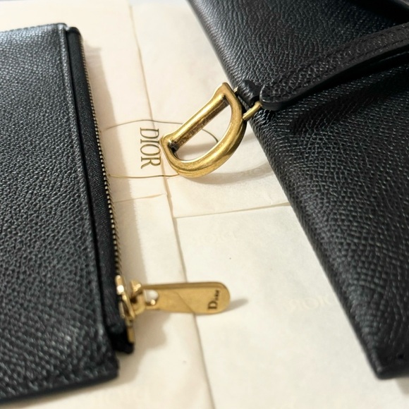 Dior wallet on chain (Authentic) w/ receipt - Picture 2 of 9